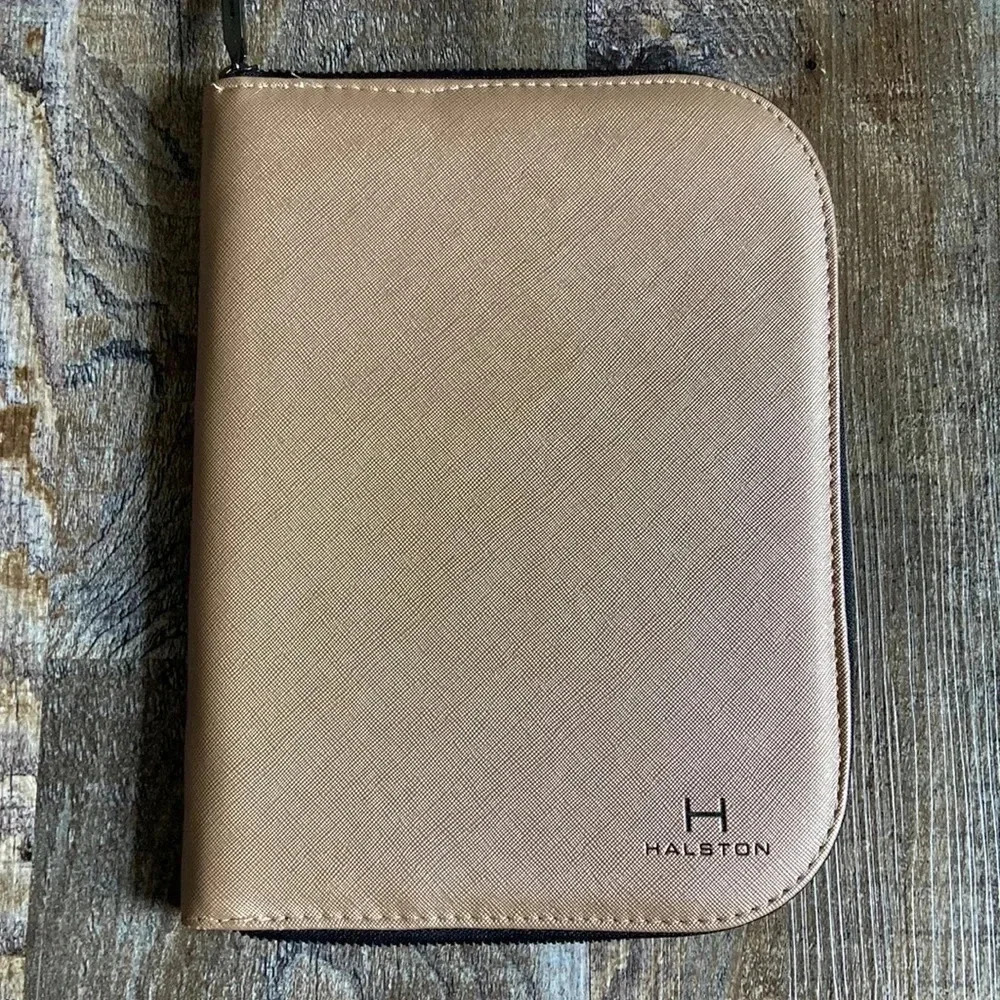 Halston  Travel Jewelry Case